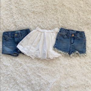 Lot of 12-18m shorts/skirt